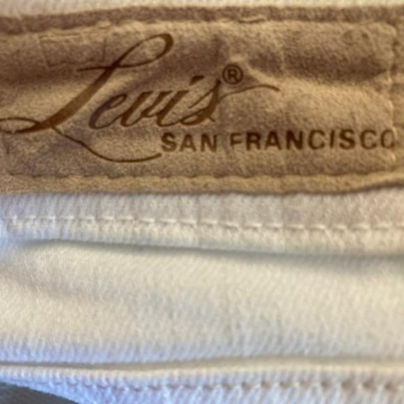Levi’s Demi Curve Classic Jeans- White - Picture 2 of 8
